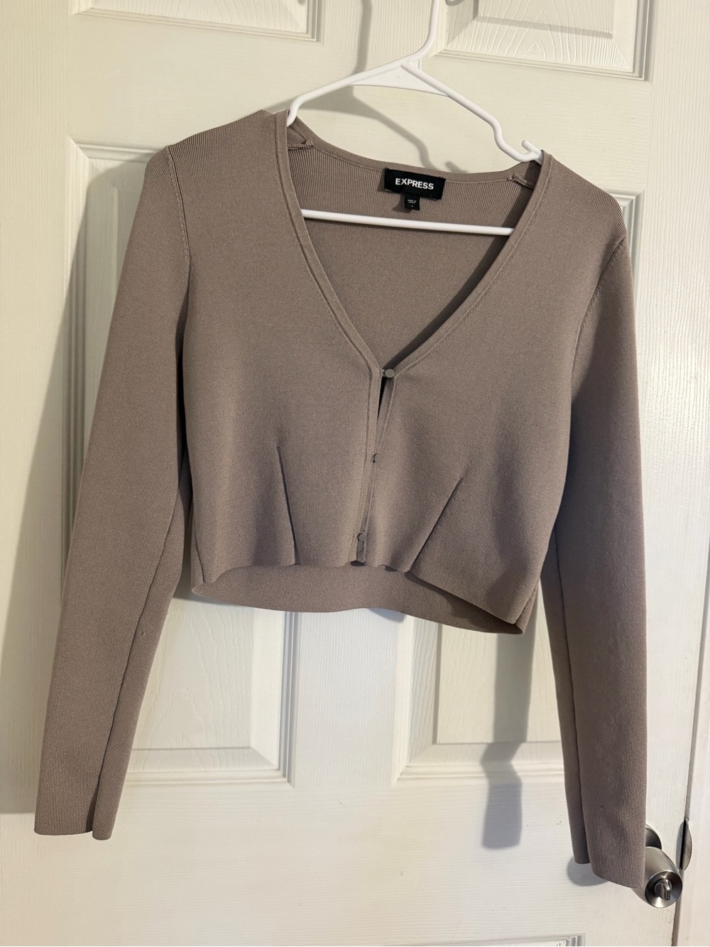 Express Taupe Cropped V-Neck Long Sleeve Top